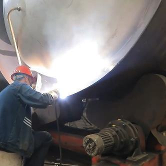 Tangki penyimpanan minyak mentah 500L-30000L dengan katup penyelamatan tekanan 16bar